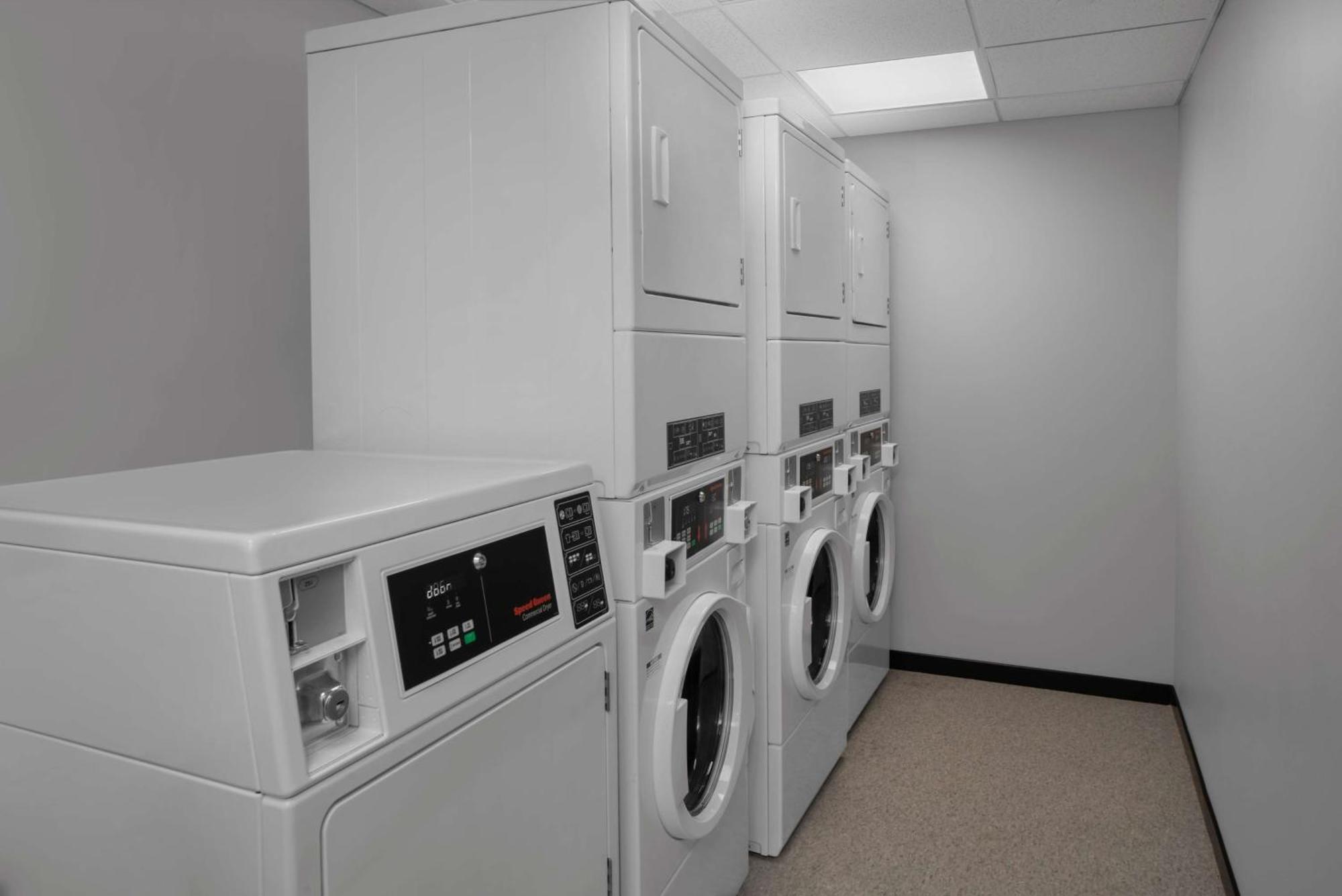 Homewood Suites By Hilton Charlotte Uptown First Ward 외부 사진