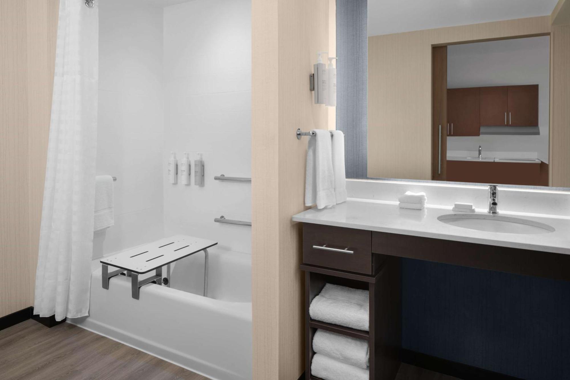 Homewood Suites By Hilton Charlotte Uptown First Ward 외부 사진
