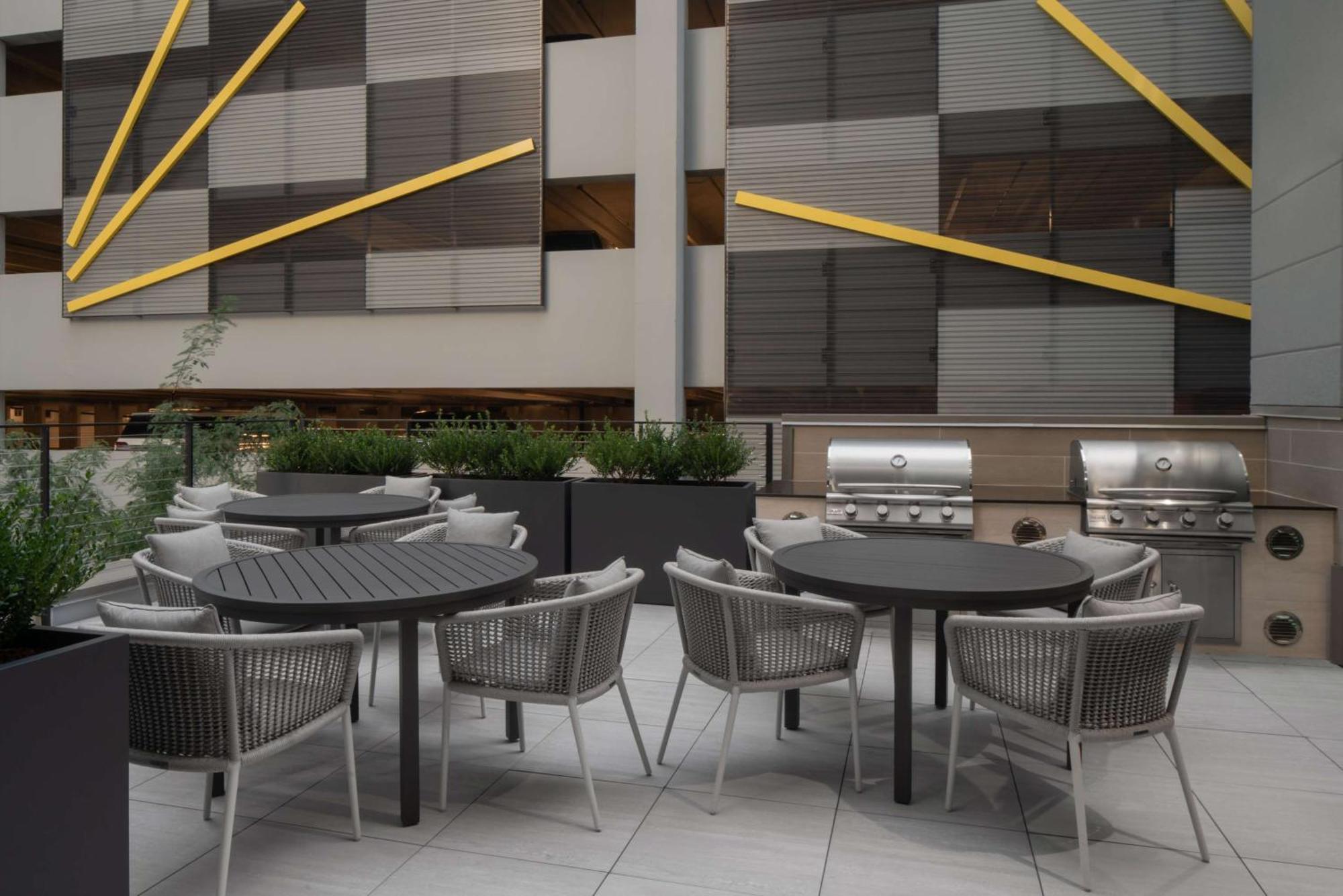 Homewood Suites By Hilton Charlotte Uptown First Ward 외부 사진